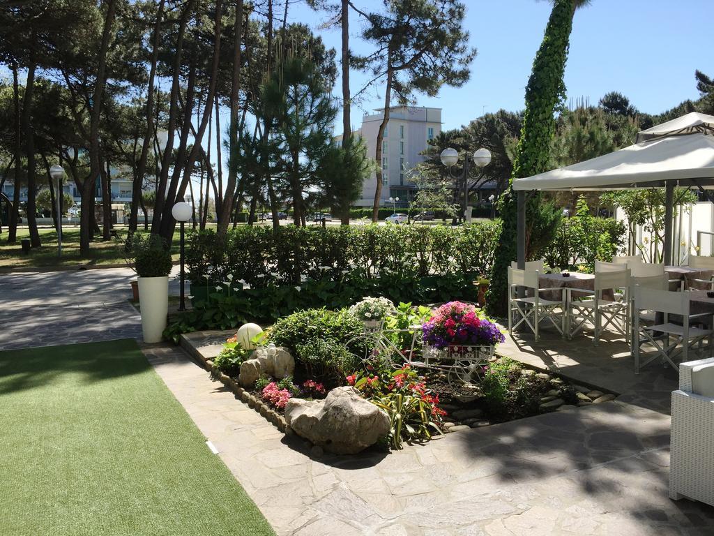 Hotel Sahara Milano Marittima Zewnętrze zdjęcie