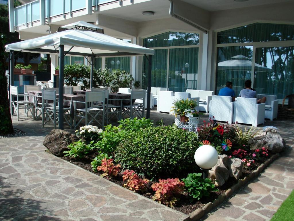 Hotel Sahara Milano Marittima Zewnętrze zdjęcie