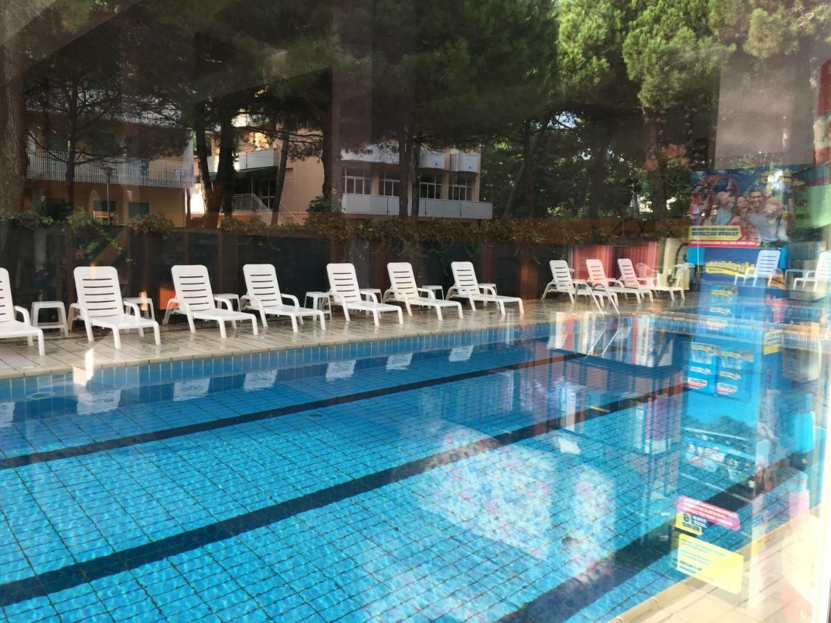 Hotel Sahara Milano Marittima Zewnętrze zdjęcie