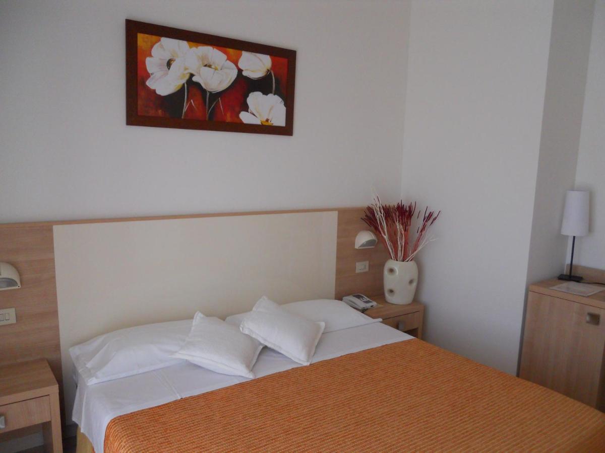 Hotel Sahara Milano Marittima Zewnętrze zdjęcie