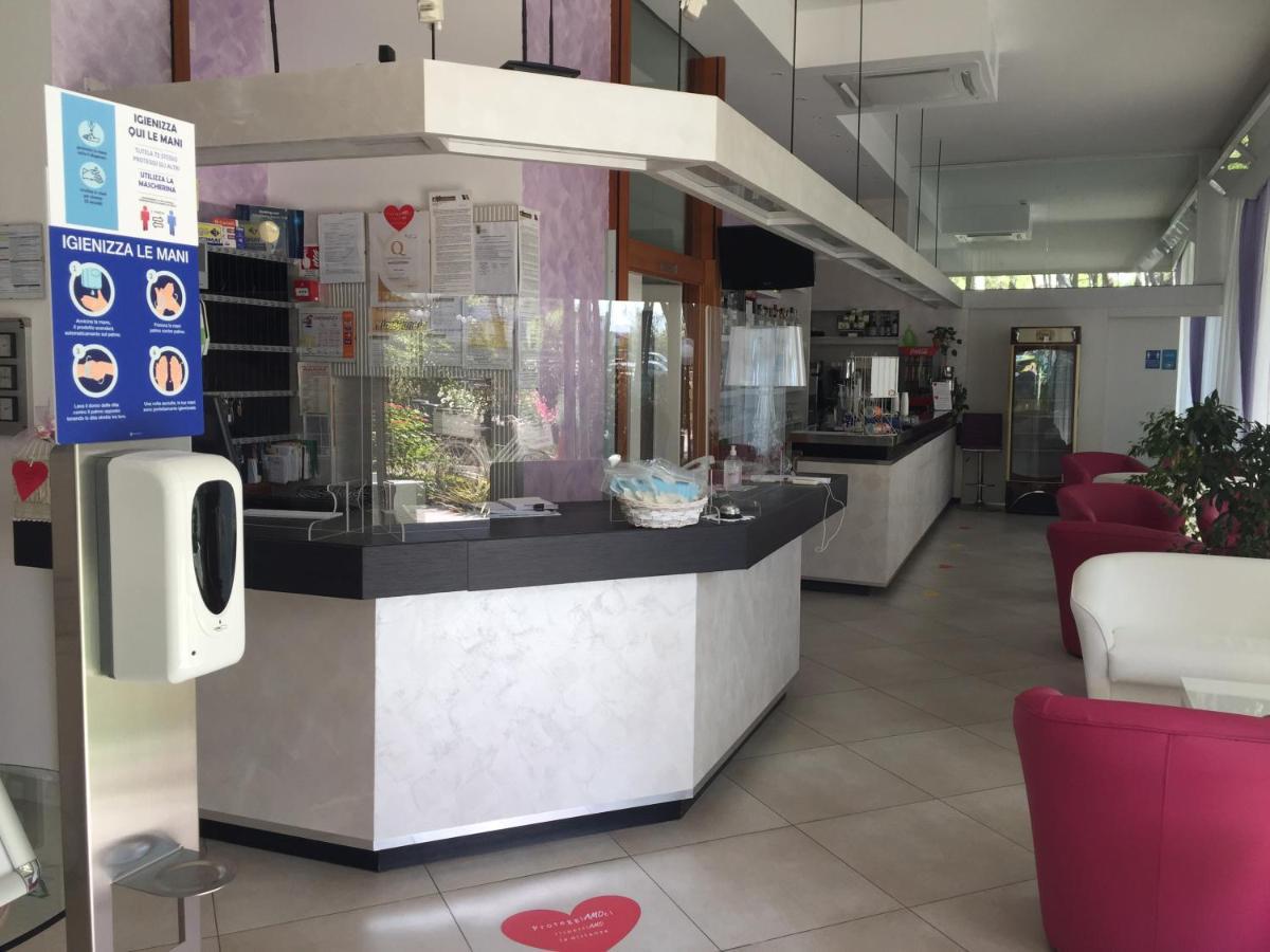 Hotel Sahara Milano Marittima Zewnętrze zdjęcie